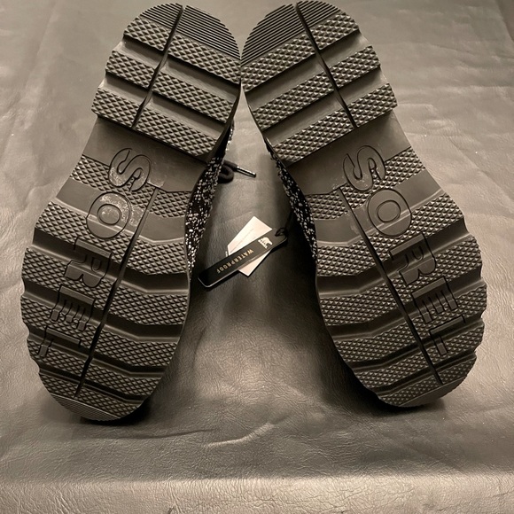 SOREL WOMEN'S LENNOX LACE COZY BOOTIE NEW - Picture 7 of 9